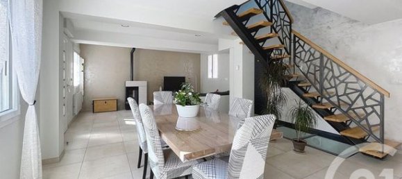 Casa de 3 dormitorios en Coudun, France No. 310261 2