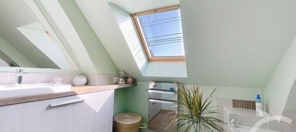 Casa de 3 dormitorios en Coudun, France No. 310261 15