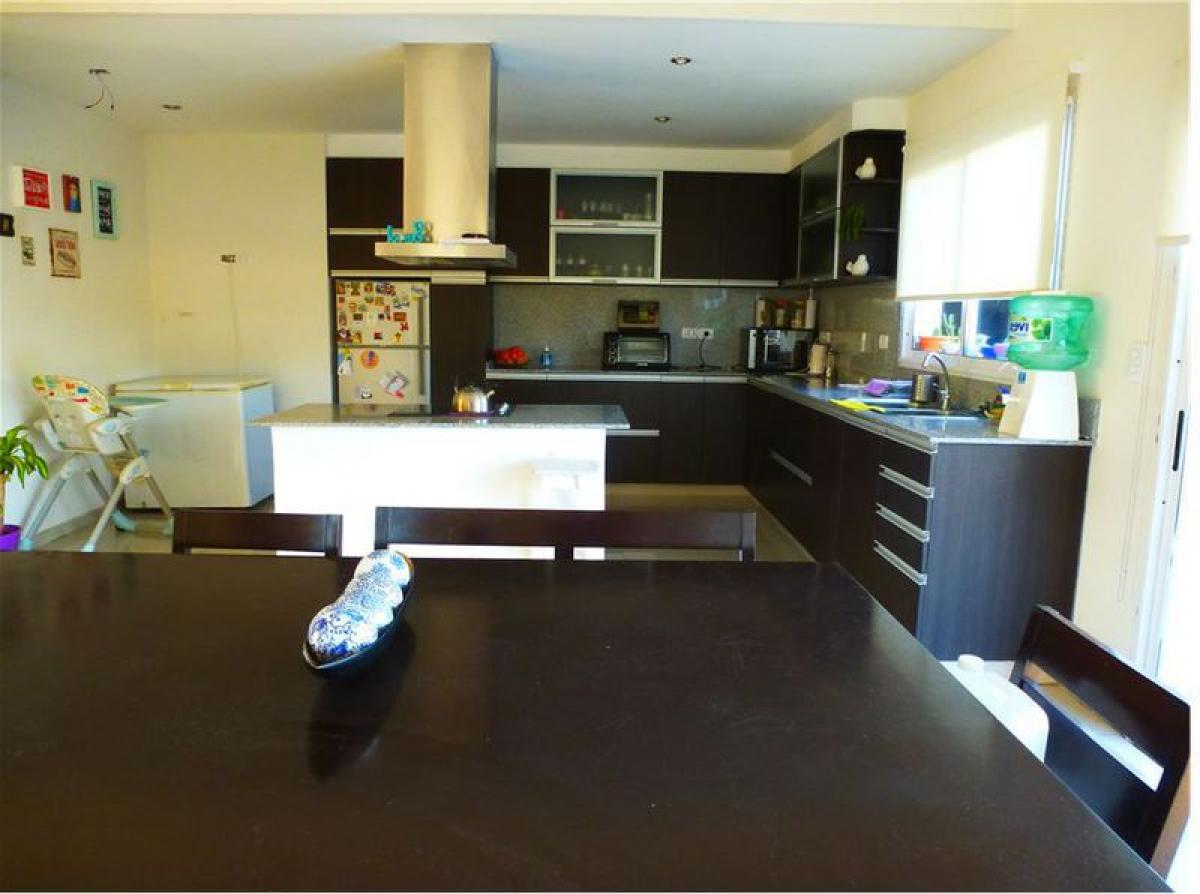 3 bedrooms House in San Vicente, Argentina No. 82368