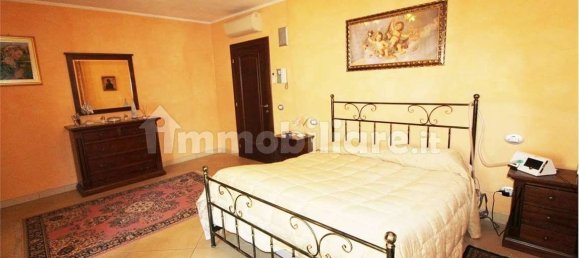 3 rooms Warehouse in Pontirolo Nuovo, Italy No. 52418 10