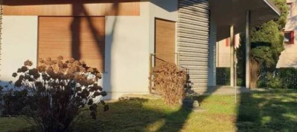 5 rooms Villa in Pordenone, Italy No. 37592 10