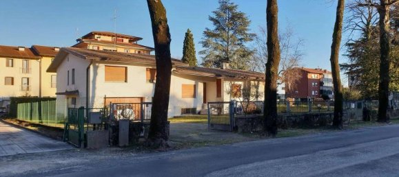 5 rooms Villa in Pordenone, Italy No. 37592 7