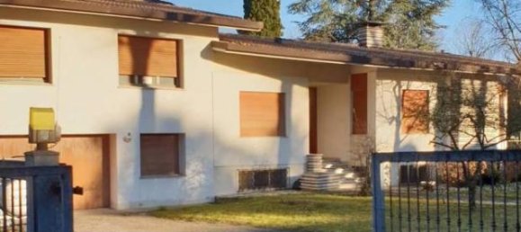 5 rooms Villa in Pordenone, Italy No. 37592 17