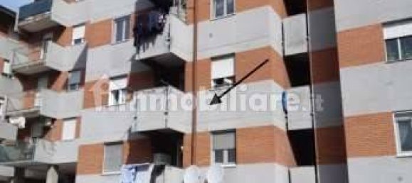 2 chambres Appartement à Varese, Italy No. 258946 3