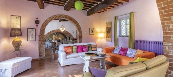 4 bedrooms House in Foiano della Chiana, Italy No. 228515 11