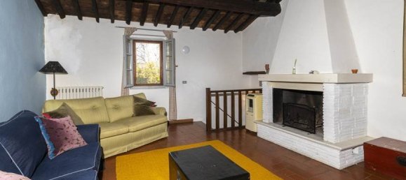 4 bedrooms House in Foiano della Chiana, Italy No. 228515 18