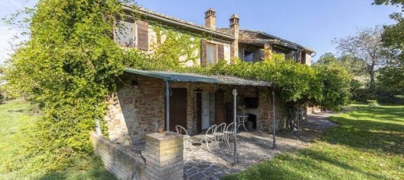 4 bedrooms House in Foiano della Chiana, Italy No. 228515 2