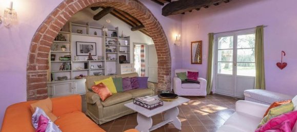 4 bedrooms House in Foiano della Chiana, Italy No. 228515 10