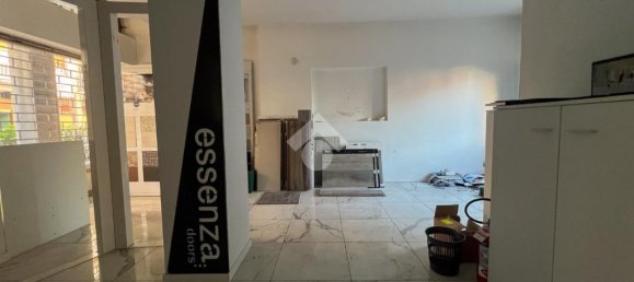 1 room Commercial property in Seveso, Italy No. 232553 3