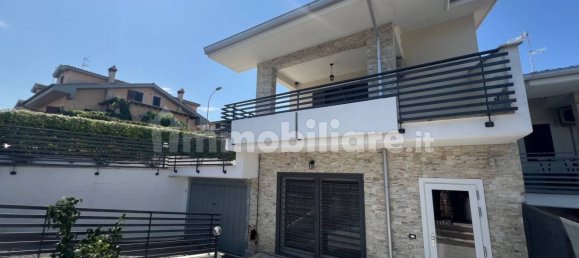 3 bedrooms Villa in Guidonia Montecelio, Italy No. 375263 15