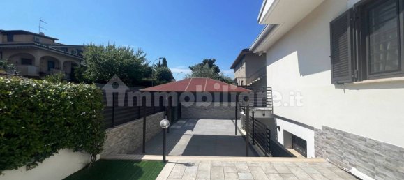 3 bedrooms Villa in Guidonia Montecelio, Italy No. 375263 9
