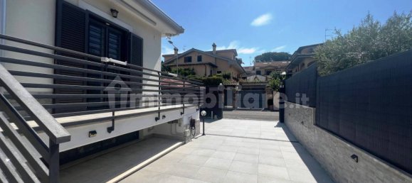 3 bedrooms Villa in Guidonia Montecelio, Italy No. 375263 12
