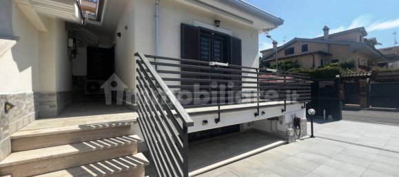 3 bedrooms Villa in Guidonia Montecelio, Italy No. 375263 4