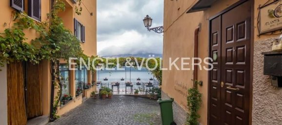 2 rooms Apartment in Castel Gandolfo, Italy No. 127804 10