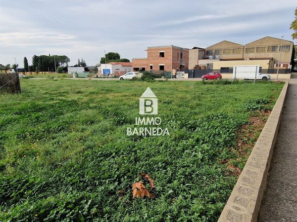 561m² Land in Garriguella, Spain No. 73547