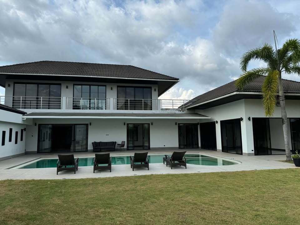 4 Schlafzimmer Villa in Phuket, Thailand, Nr. 69718