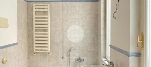 3 rooms Apartment in Brescia, Italy No. 13739 12