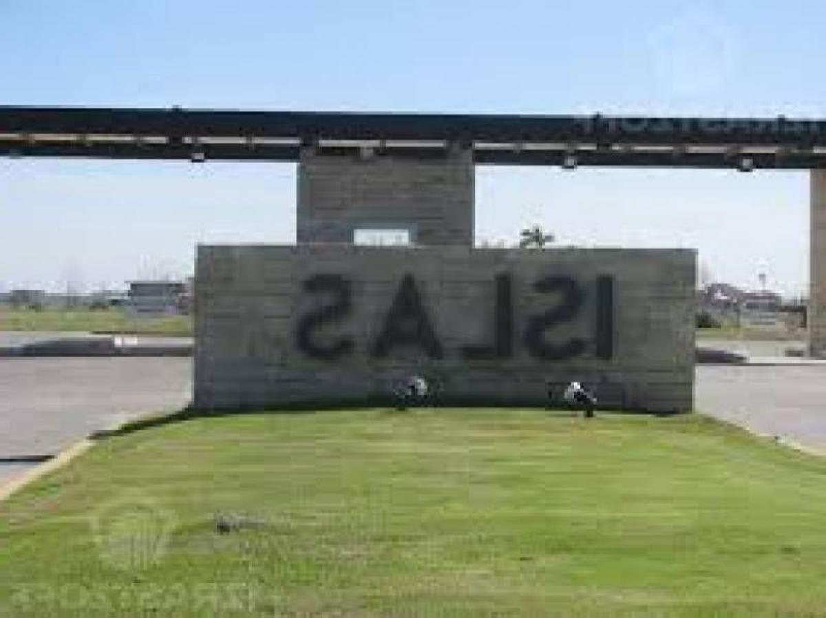  Land in Escobar, Argentina No. 111085