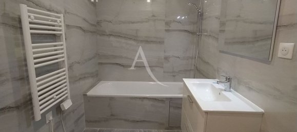 2 bedrooms Apartment in Noisy-le-Grand, France No. 165752 7