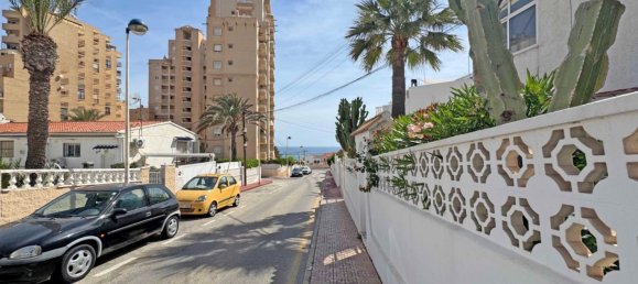 Bungalow de 3 dormitorios en Torrevieja, Spain No. 181594 8