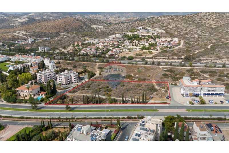 4604m² Land in Pyrgos, Cyprus No. 17810