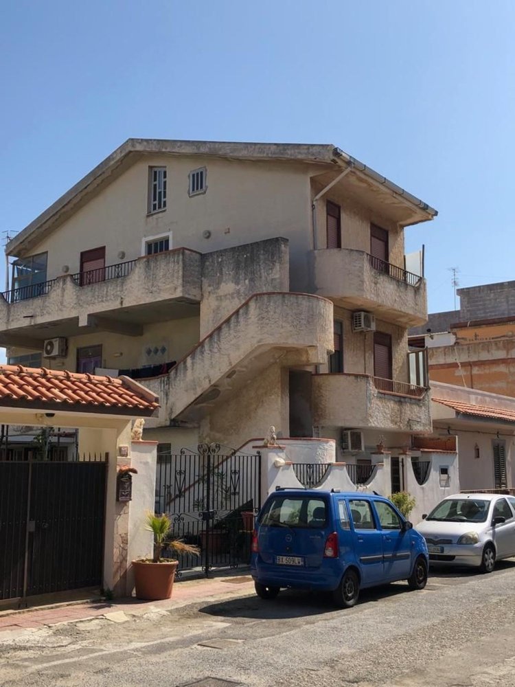 Villa de 8 divisões em Messina, Italy N.º 226292