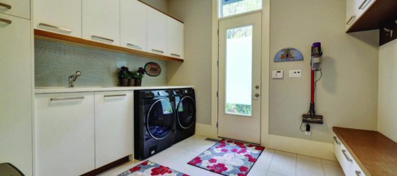 4 bedrooms House in Oakville, Canada No. 117 7