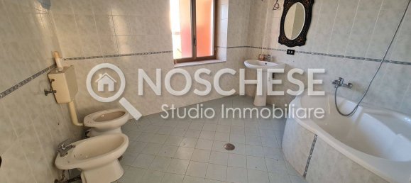 5 rooms Villa in Giffoni Sei Casali, Italy No. 134922 9