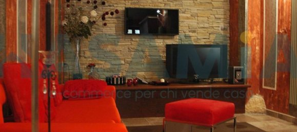 8 bedrooms House in Campobasso, Italy No. 363864 13