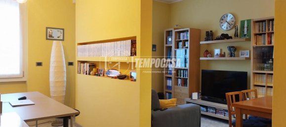 2-salle Appartement à Novate Milanese, Italy No. 37655 13