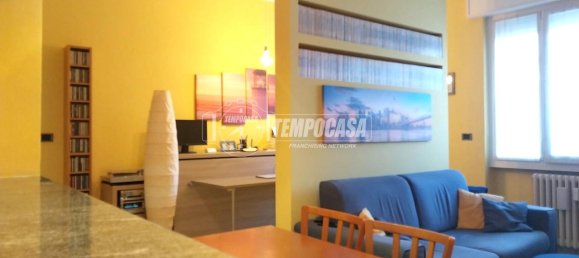 2-salle Appartement à Novate Milanese, Italy No. 37655 21