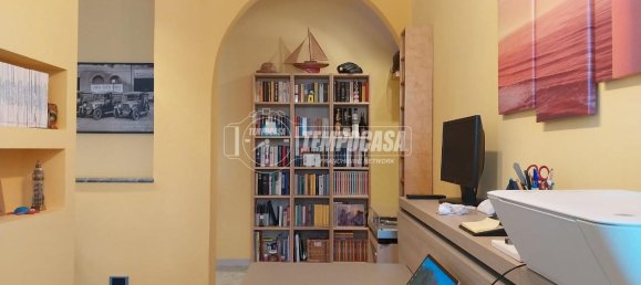 2-salle Appartement à Novate Milanese, Italy No. 37655 18