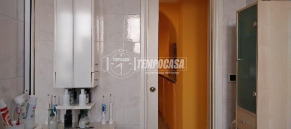 2-salle Appartement à Novate Milanese, Italy No. 37655 29