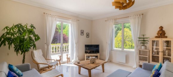 12 bedrooms House in Azay-le-Rideau, France No. 79127 8
