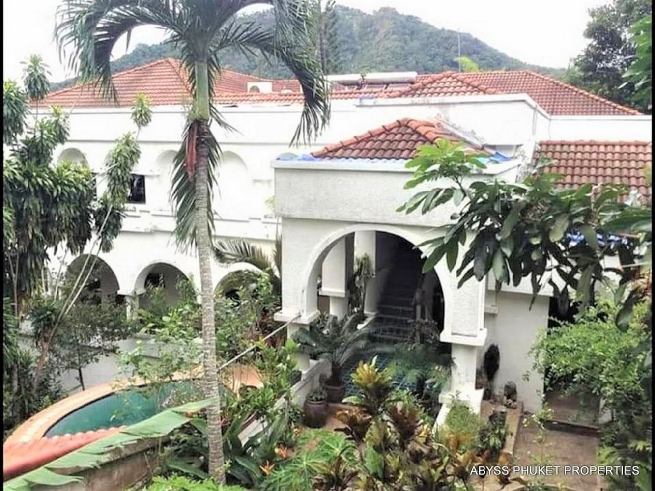 5 bedrooms Villa in Kata, Thailand No. 8159