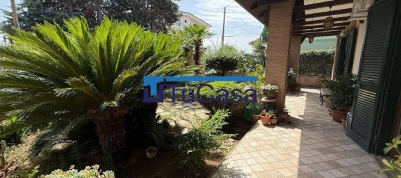 3 bedrooms Apartment in Parete, Italy No. 330223 7