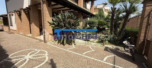 3 bedrooms Apartment in Parete, Italy No. 330223 8