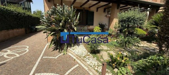 3 bedrooms Apartment in Parete, Italy No. 330223 6