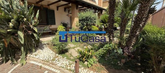 3 bedrooms Apartment in Parete, Italy No. 330223 5