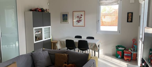 Квартира с 4 комнатами в Маранелло, Италия № 218677 2