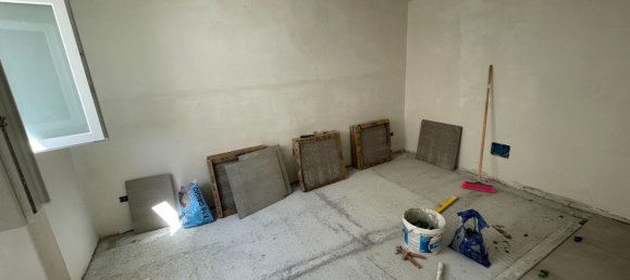 4-Zimmer Doppelhaus in Palermo, Italy, Nr. 44993 11