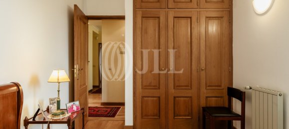 5 bedrooms Villa in Cascais, Portugal No. 106093 12