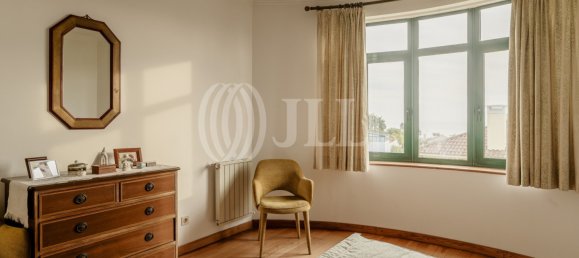 5 bedrooms Villa in Cascais, Portugal No. 106093 10