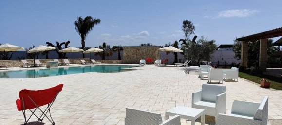 24 rooms Villa in Porto Cesareo, Italy No. 170911 5