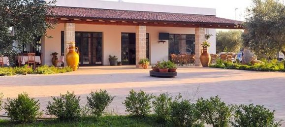 24 rooms Villa in Porto Cesareo, Italy No. 170911 12