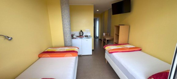 Здание с 10 комнатами в Майен-Кобленц, Германия № 270531 5