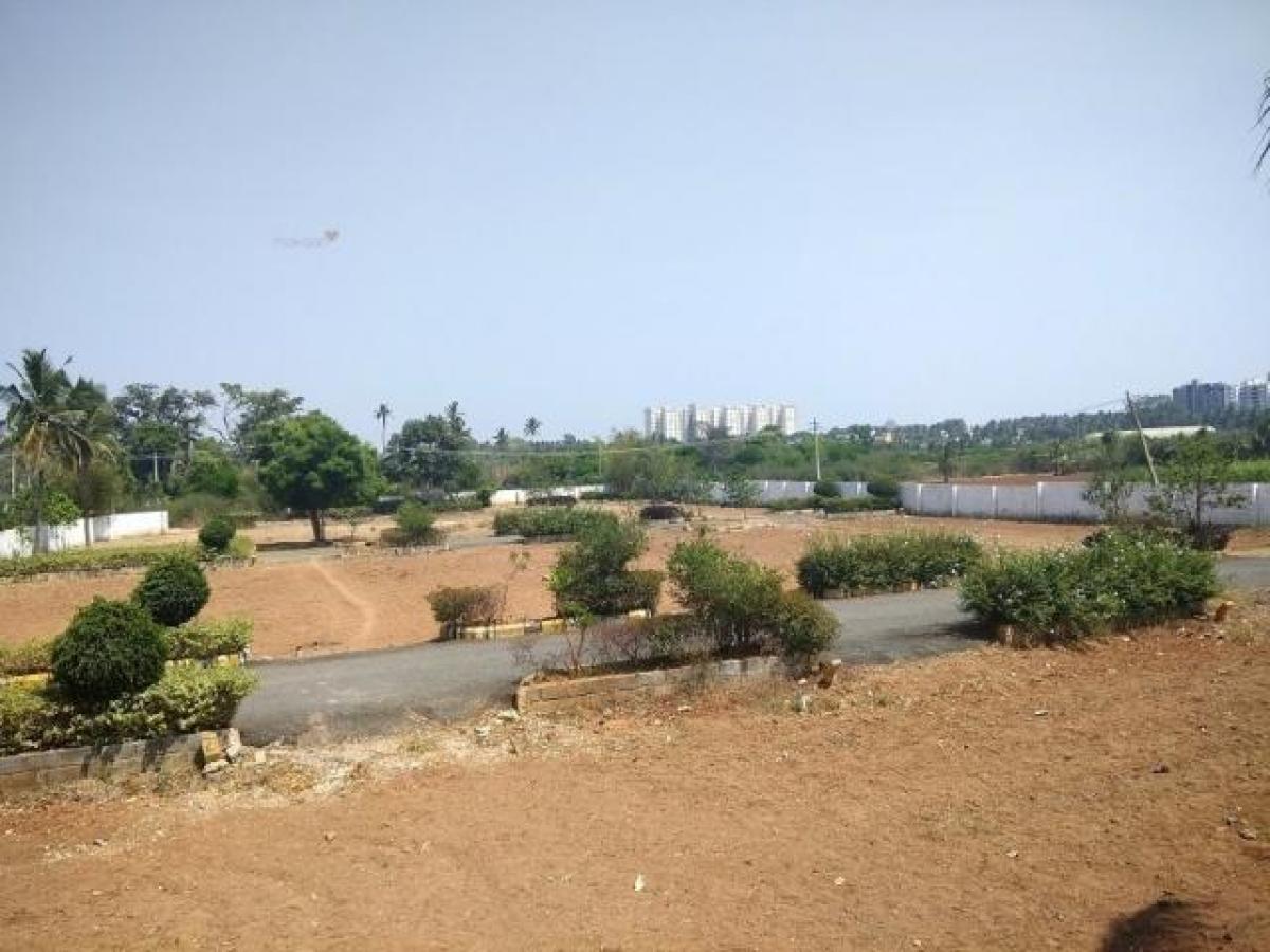  Land in Bangalore, India No. 31136