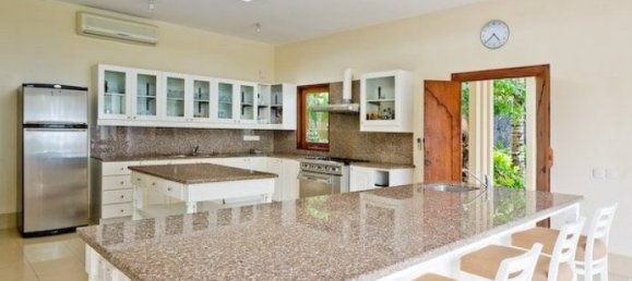 5 bedrooms Villa in Canggu, Indonesia No. 2891 11