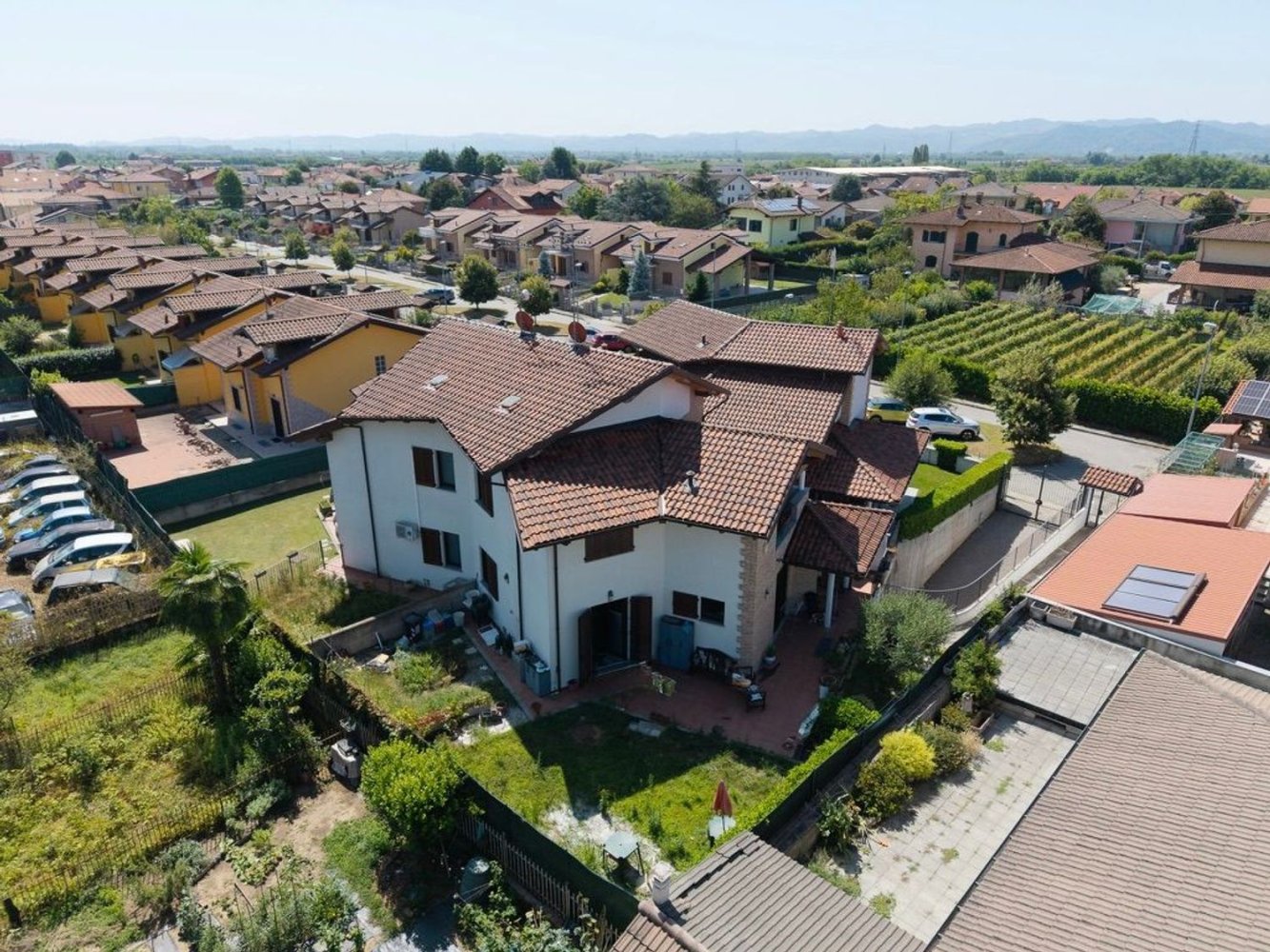 4 bedrooms Villa in Torrazza Piemonte, Italy No. 395679