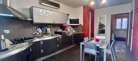 3 rooms Apartment in Moncalieri, Italy No. 53291 2